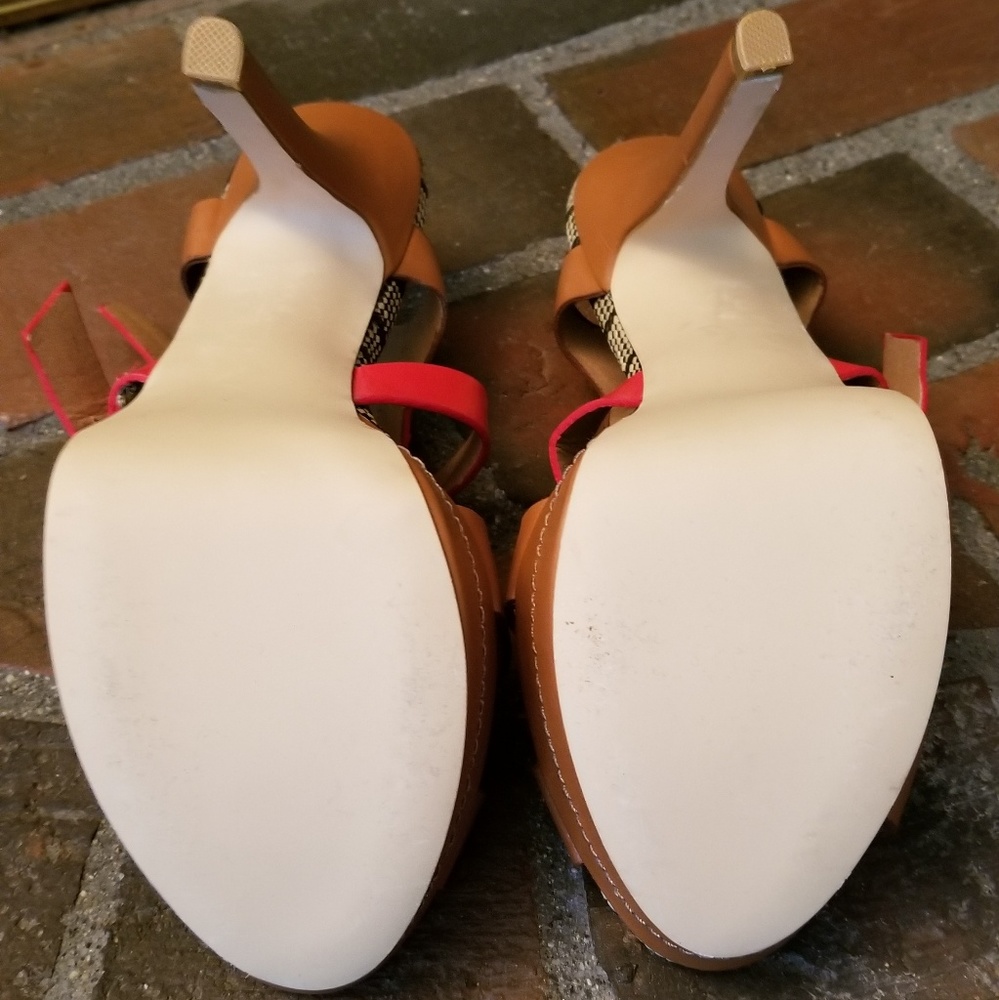 Shoes - Picture 4 of 7